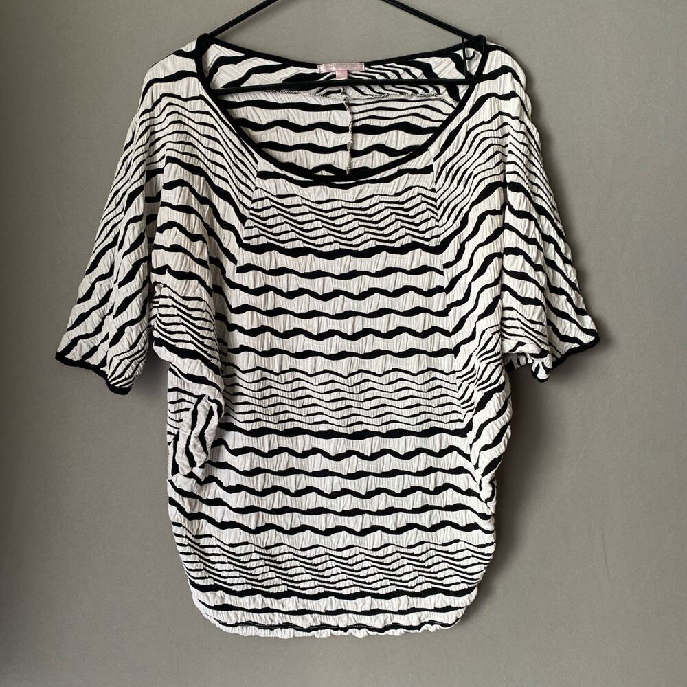 Romeo + Juliet sz S geo black white oversized tunic top - Picture 1 of 7